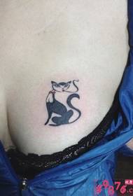 foto di tatuaggio gatto sexy petto ragazza