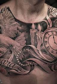 modello di tatuaggio petto di piccione