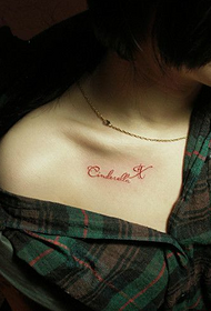 kauneus rinnassa retro englanti totem tatuointi