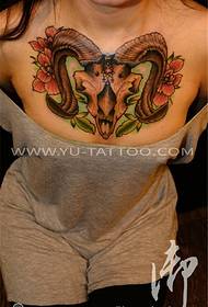 Brustfarbe Antilope Tattoo Muster