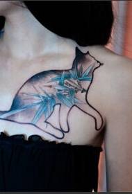 meitenes pleca skaistu kaķu totēma tetovējuma attēlu