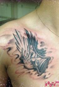 сундук с изображением крыльев татуировки с изображением крыльев 55961 - европейские и американские картины с изображением татуировок на груди