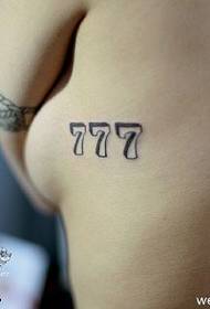 lado do peito três 7 padrão de tatuagem