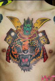 rinnassa dominoiva tiikeri pää yksisarvinen väri tatuointi kuva