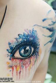 motif de tatouage yeux clairs brillants