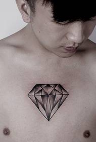 tatuaggio diamante personalità petto uomo