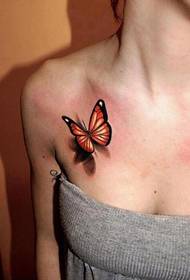 Tetas de belleza sexy tatuaje de mariposa hermosa
