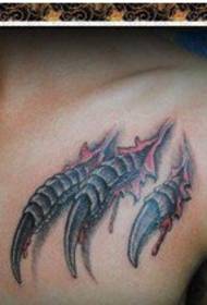 წინა გულმკერდის მაგარი ცრემლსადენი paw tattoo სურათის სურათი