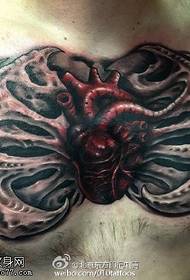 pecho realista tatuaje corazón tatuaje patrón