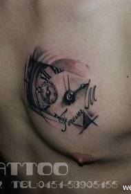 čeden kul vzorec tetovaže ure