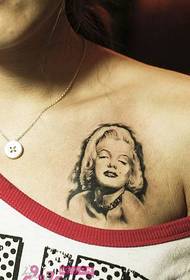 chest Marilyn Monroe mufananidzo wemufananidzo we tattoo