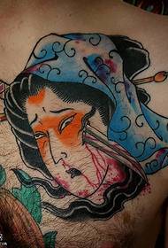 Geisha tattoo patroan op 'e boarst