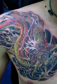 Patrón de tatuaje de dragón tatuaje dominante del pecho