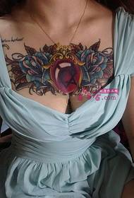 imagens de tatuagem de rubi rosa dominadora no peito de meninas