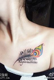 Gražus povo plunksnos tatuiruotės raštas
