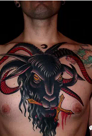 胸部霸气酷炫黑羊纹身图案