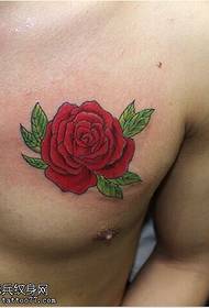 Beauty Rose Tattoo Pattern na grudima