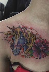 personalidade feminina gafas de sol tatuaje de unicornio