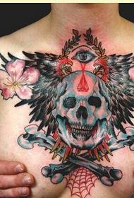 immagine del modello del tatuaggio di ali del cranio di personalità del torace femminile sexy