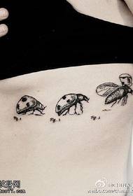 seksualus septynių žvaigždučių ladybug tatuiruotės modelio įvaizdis