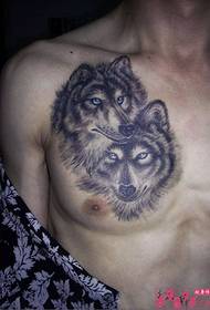 胸部狼頭紋身圖案圖片