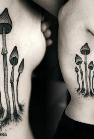 model tatuazhi të kërpudhave të gjoksit
