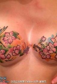 bröst sexig persikatatuering mönster