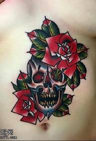 model de tatuaj piept sexy trandafir
