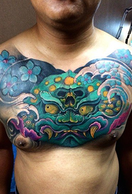 Man's front chest cheat Tang lion tattoo pattern