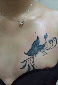 levytanssi lentää dynaaminen nainen rinnassa perhonen tatuointi kuva