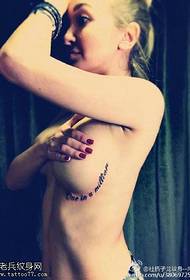 modello di tatuaggio inglese petto bellezza sexy