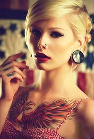 vrouwelijke borst heel mooi Phoenix Tattoo