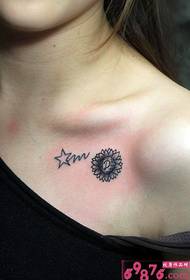 clavicle a kan tauraron sunflower tattoo hoto