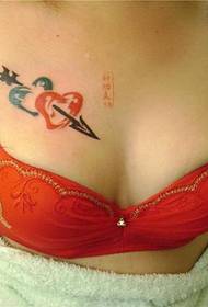 Kecantikan seksi di dada dan tato jantung 54758-kecantikan dada seksi burung dan tato jantung