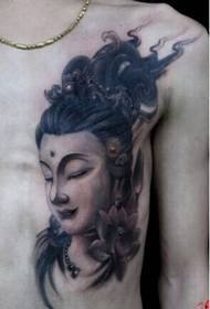 pojat rinnassa vain kauniita Guanyin Tattoo kuvia