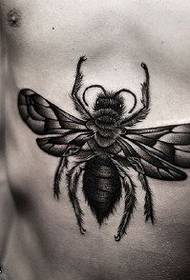 modello realistico e realistico del tatuaggio dell'insetto