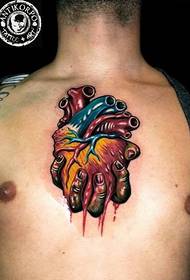 imagens de padrão de tatuagem de coração no peito