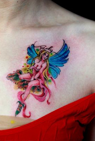 kauneus rinnassa hyvännäköinen tonttu tatuointi malli