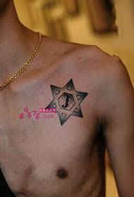 Wêne Tattooê ya Chest Hexagon