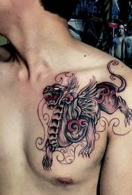 Tatuaggio petto a nove draghi
