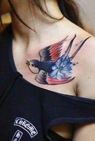 девојка у боји груди тетоважа узорак