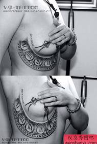 zavodljiv cool ljepota prsnog sata sat tetovaža