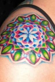 Modeli tatuazh i luleve magjepsëse me ngjyrën e shpatullave
