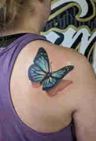Imatge de tatuatge de papallona de baile amb una nena de tatuatge animal