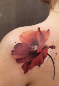 Tetování s inkoustem a vodou na plecích skupiny čínských obrázků z tetování inkoustu