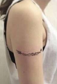 djevojka tetovaža na ramenu clavicle male svježe engleske i druge slike tetovaža