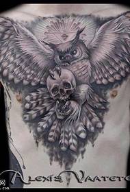 un grande modellu di tatuatu V owl