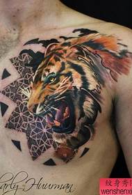 ištroškę dominuojantys tigro tatuiruotės darbai
