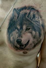 tatouage tête de loup beau mode poitrine