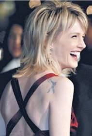 Immagine tatuaggio stella americana stella tatuaggio spalla personaggio nero